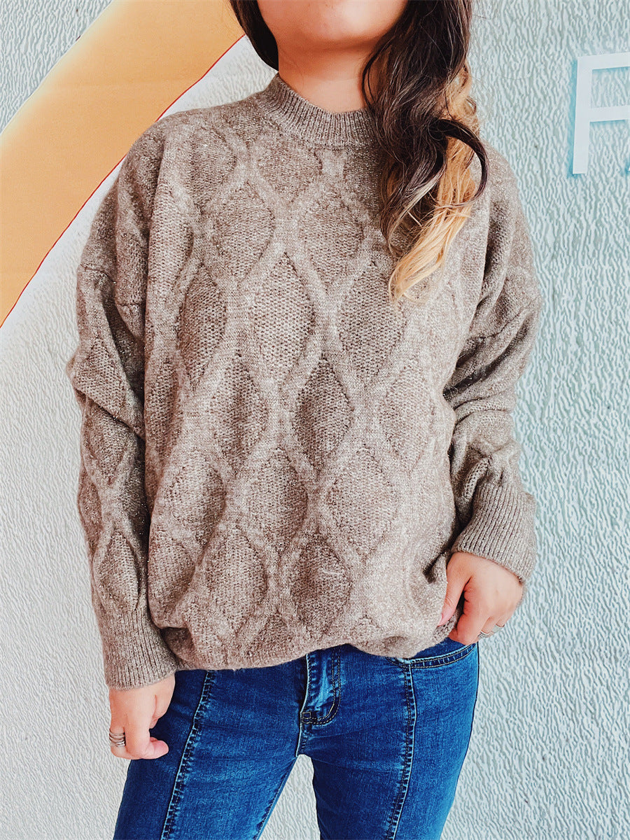 Women's Chunky Knit Sweater with Diamond Pattern and Voluminous Sleeves