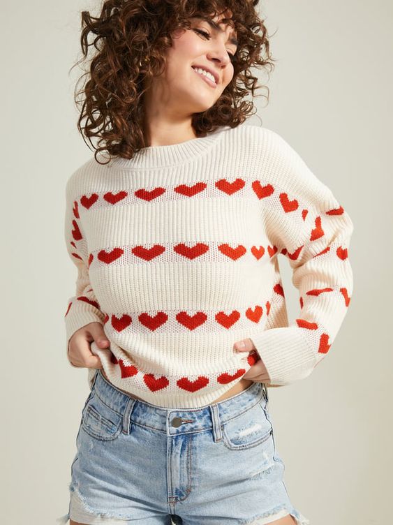 Cozy Women's Heart Pattern Sweater