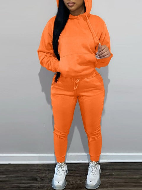 Men's casual jogging suit set with hoodie kangaroo pocket and tapered jogging pants