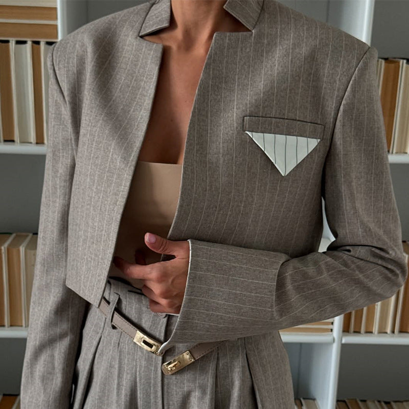 Women's Fashionable Cropped Blazer Ensemble with Wide Trousers