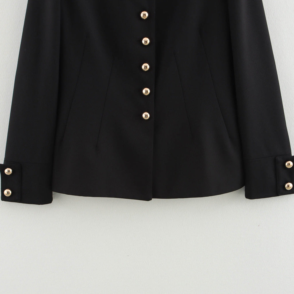 Elegant Short Jacket with Decorative Buttons
