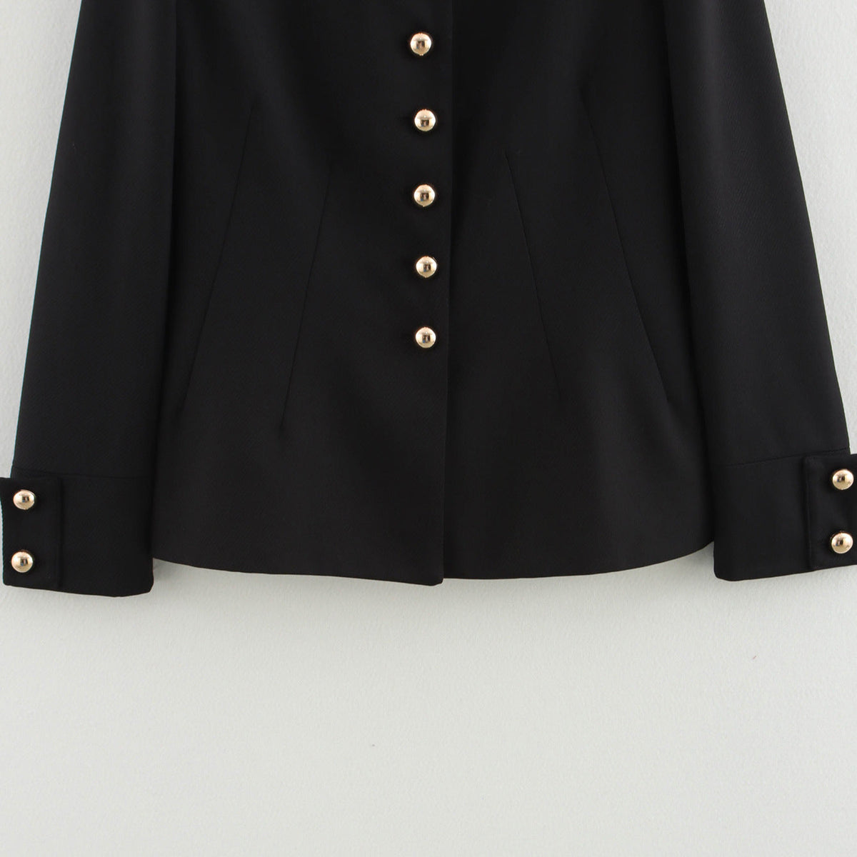 Elegant Short Jacket with Decorative Buttons