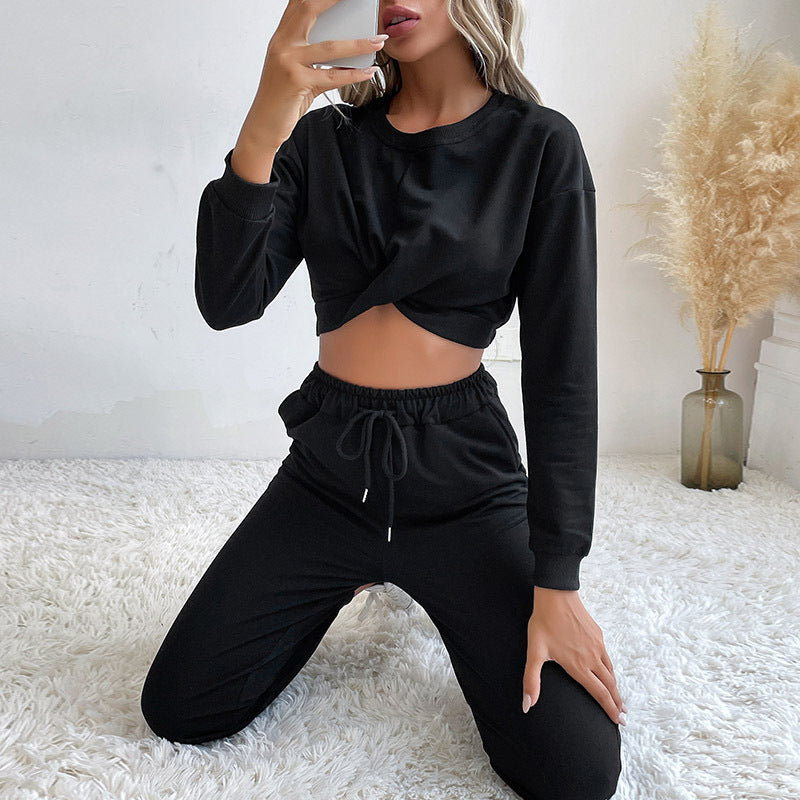 Women's Casual Two-Piece Jogging Suit with Cropped Top and Flexible Waist