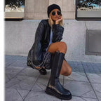 Elegant and Refined Women's Blazer