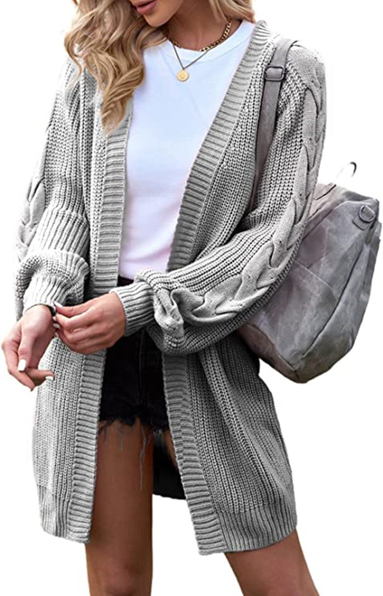 Women's Chunky Knit Cardigan with Elegant Cable Pattern and Casual Cut