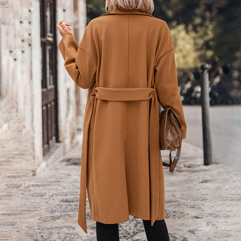 Elegant Trench Coat with Belt and Double-Breasted Design