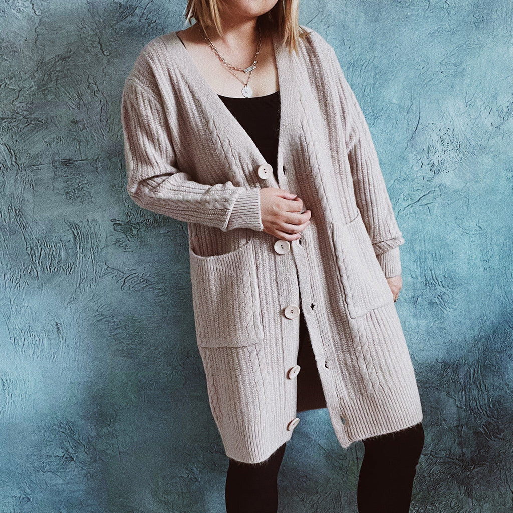 Women's Chunky Knit Cardigan with Modern Button Details and Casual Fit