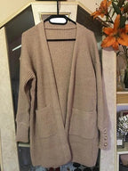 Elegant Knit Cardigan with Button Details and Pockets