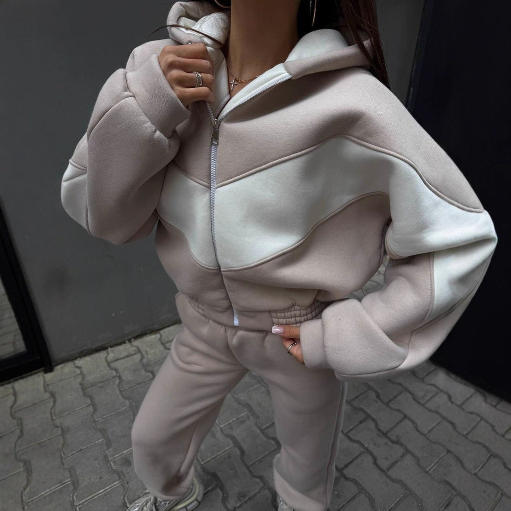 Women's athleisure two-piece made of heavy neoprene fleece with geometric dividing seams and high waist