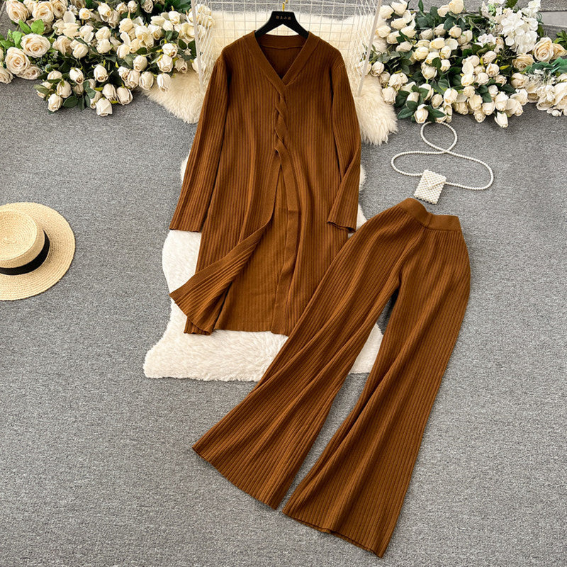 Women's Elegant Knit Suit with V-Neck and Wide Leg