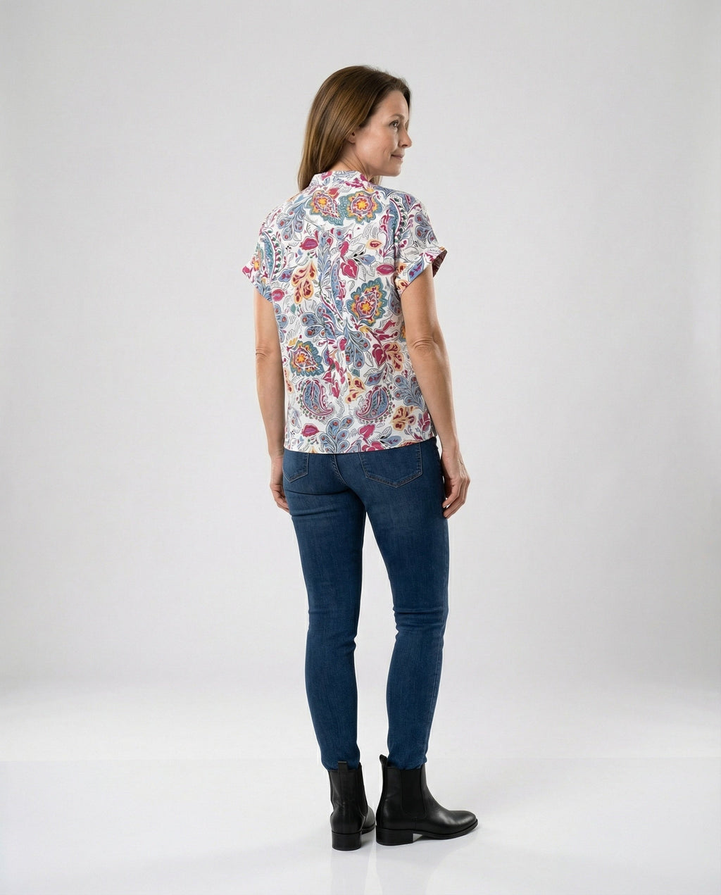 Women's Blouse with Floral Design and Airy Sleeves