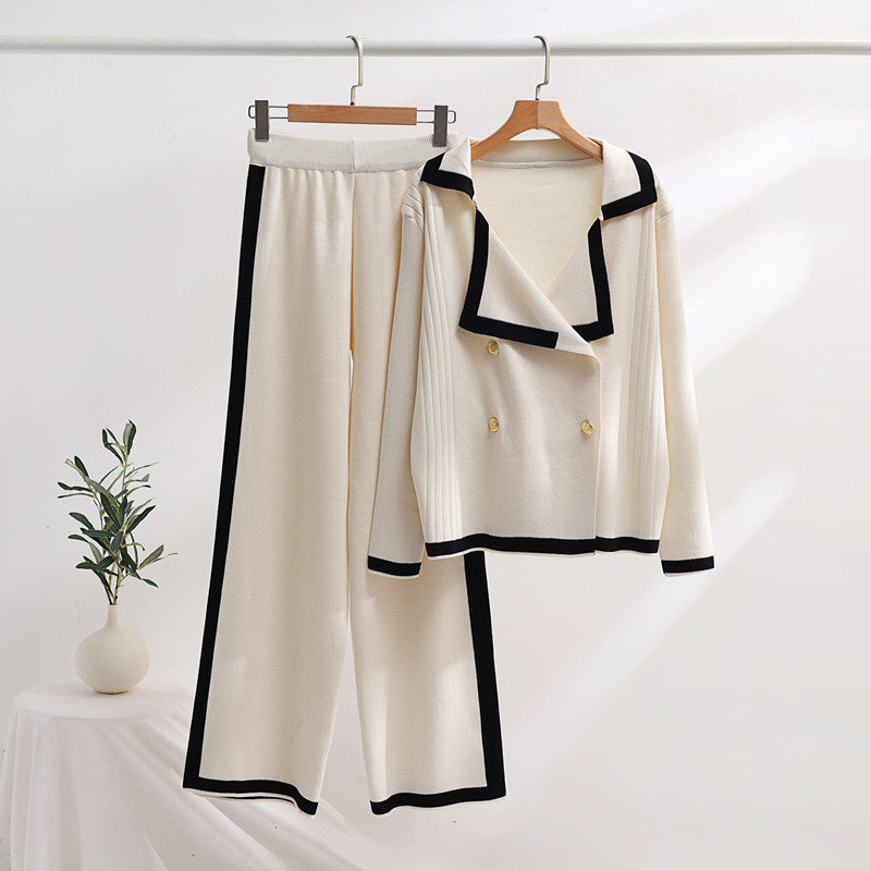 Elegant Loungewear Set with Contrast Details