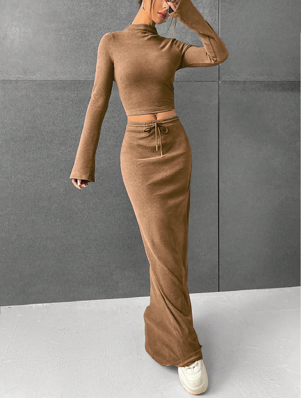 Women's Elegant and Comfortable Long-Sleeve Crop Top and Maxi Skirt Set