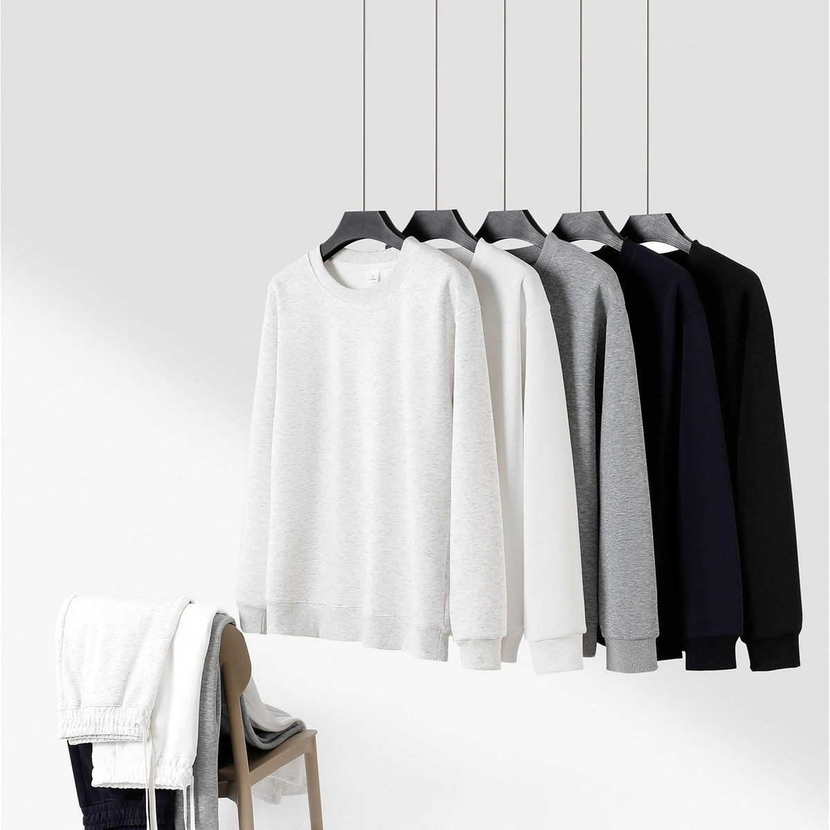 Unisex Wide Lounge Set made of soft cotton blend with round neck sweatshirt and drawstring joggers