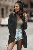 Women's Chunky Knit Cardigan with Elegant Cable Details and Spacious Pockets
