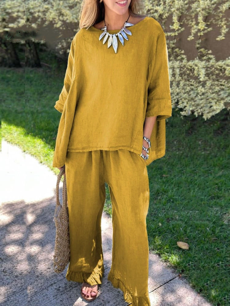 Women's Airy Two-Piece Set with Fashionable Cut and Fringed Details