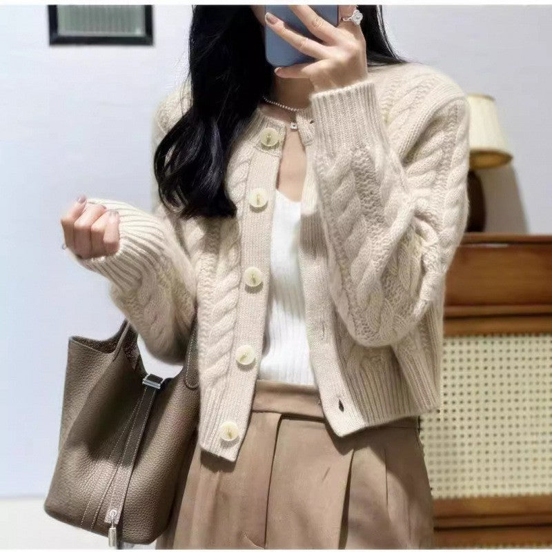 Women's Chunky Knit Cardigan with Decorative Buttons and Special Cable Pattern