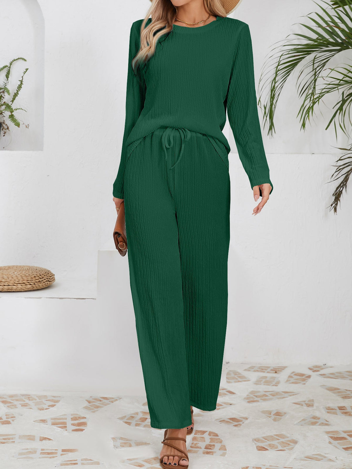 Women's Elegant and Comfortable Moisture-Wicking Set
