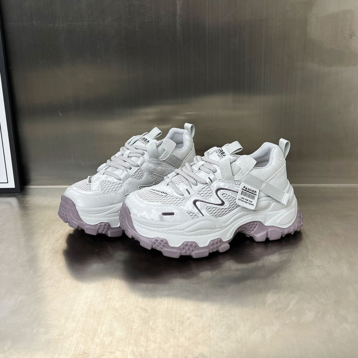 Women's Breathable Sports Sneakers with Ergonomic Cushioning Technology