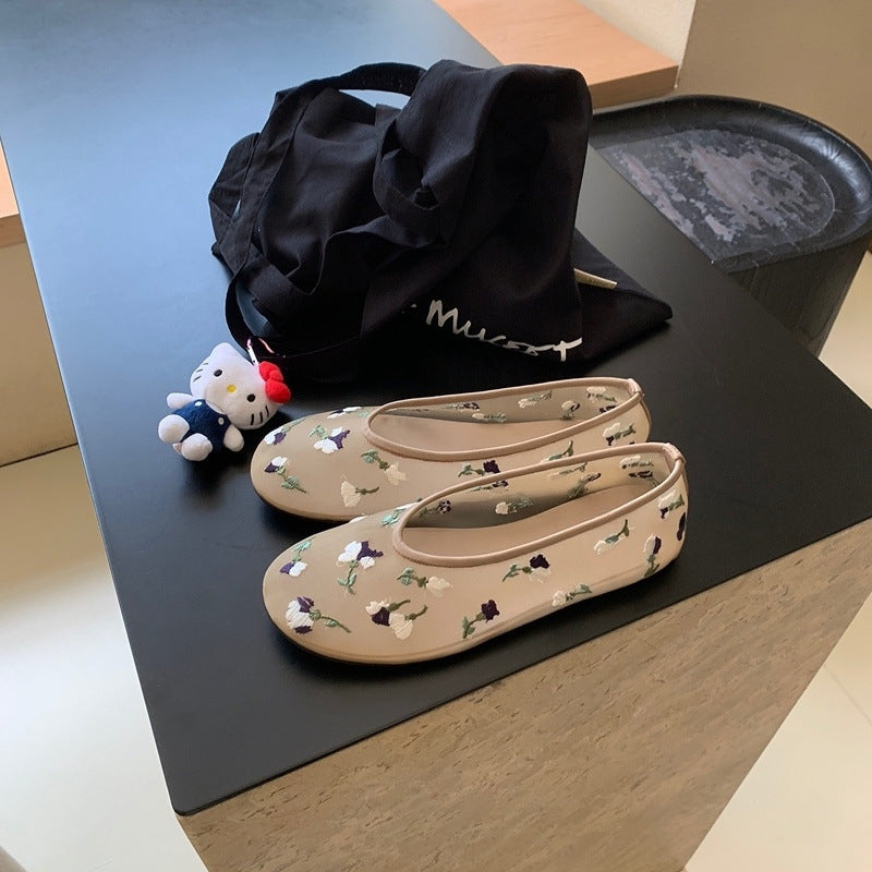 Women's Ballet Flats with Floral Embroidery and Flexible Comfort