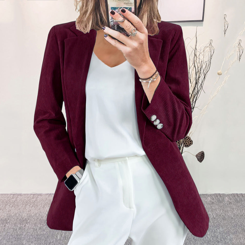Elegant Striped Blazer with Slim Silhouette