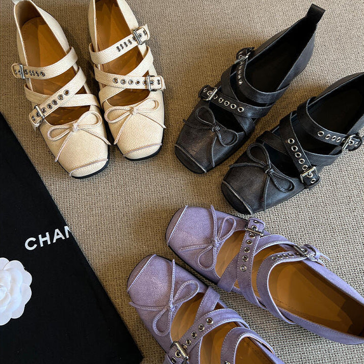 Women's Ballet Flats with Decorative Strap and Pleated Design