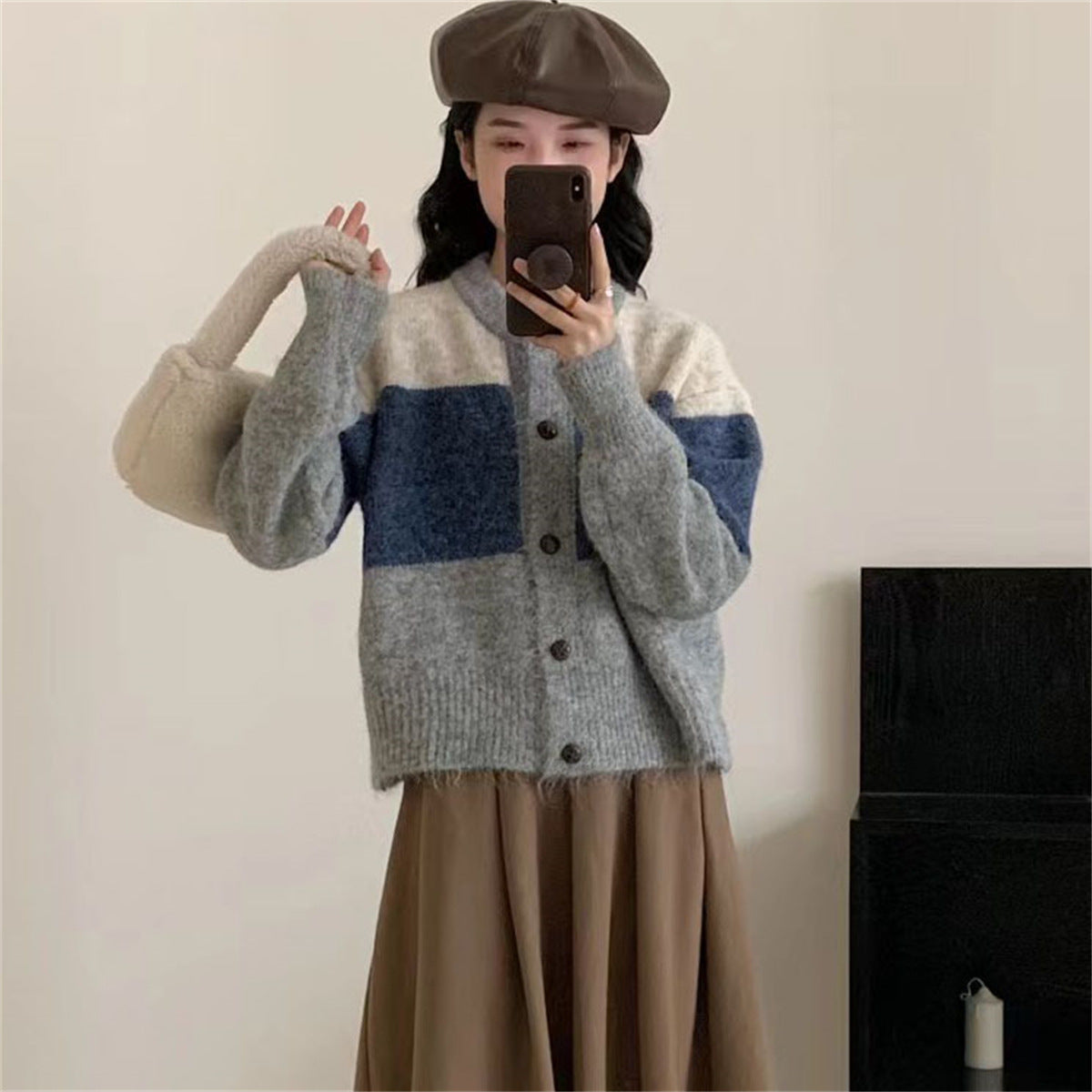 Women's Patterned Cardigan with Button Placket and Dropped Shoulders