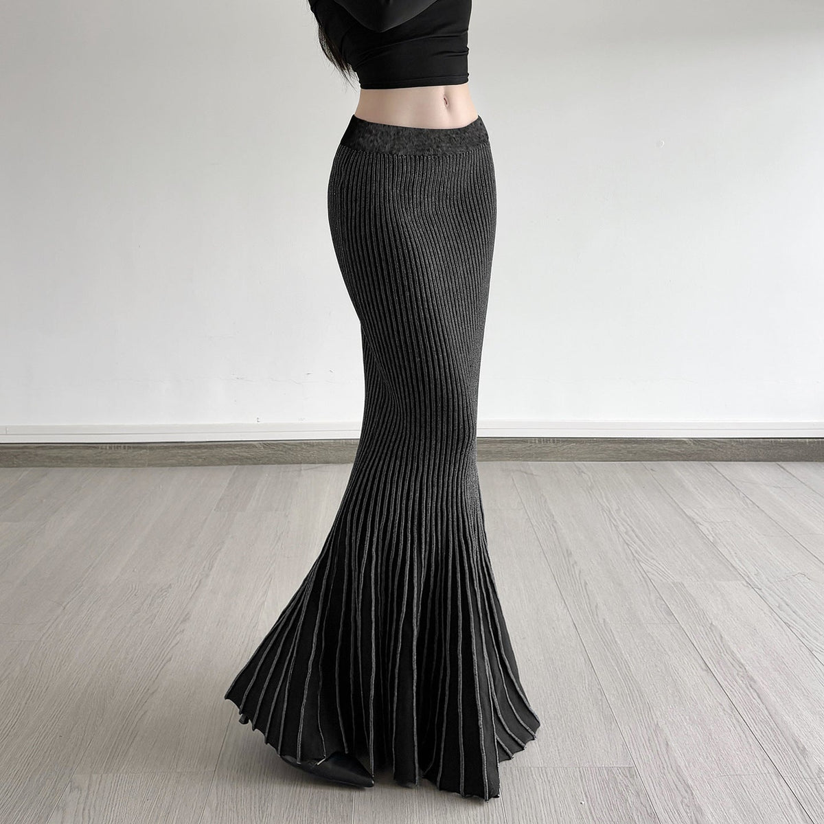 Women's Maxi Skirt with Ribbed Texture and Flared Hem