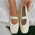 Women's ballet flats with elastic strap and elegant cut