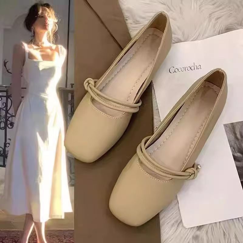 Women's Ballet Flats with Knot Detail
