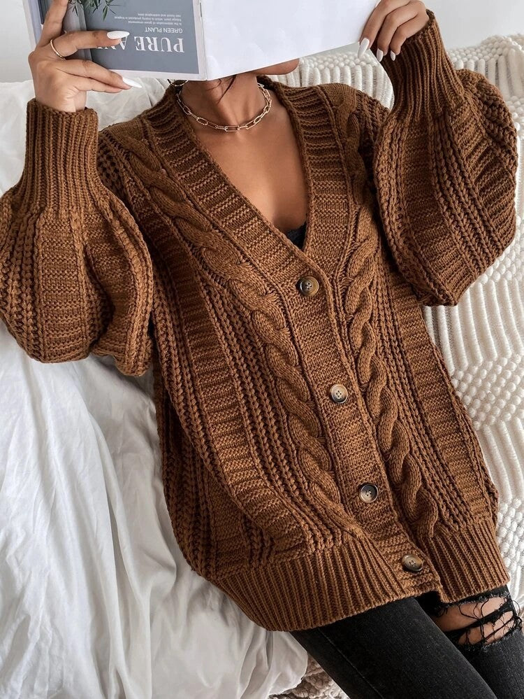 Women's Chunky Knit Cardigan with Decorative Cable Pattern