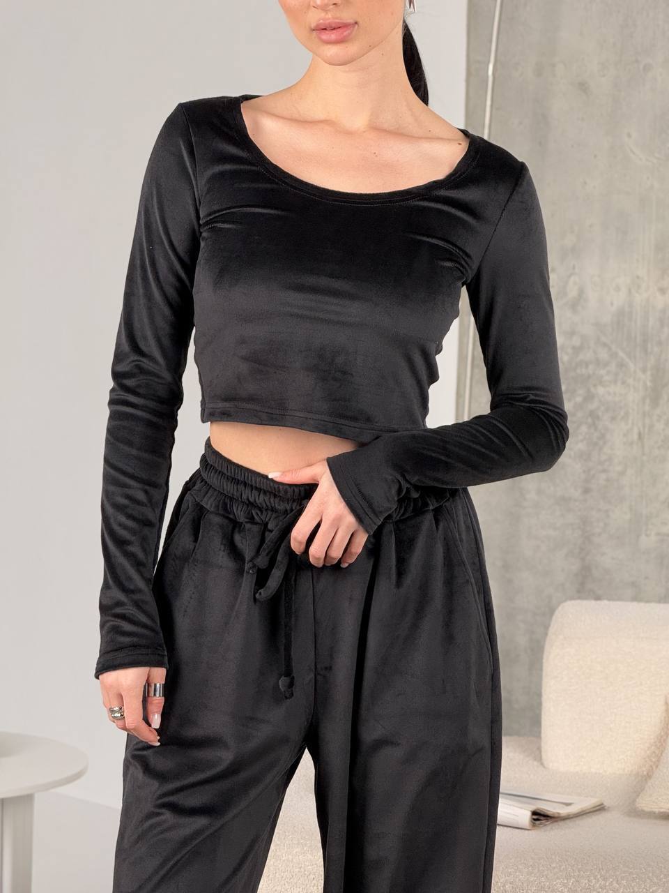 Women's Fashionable Crop Top and Comfortable Leisure Trousers Set