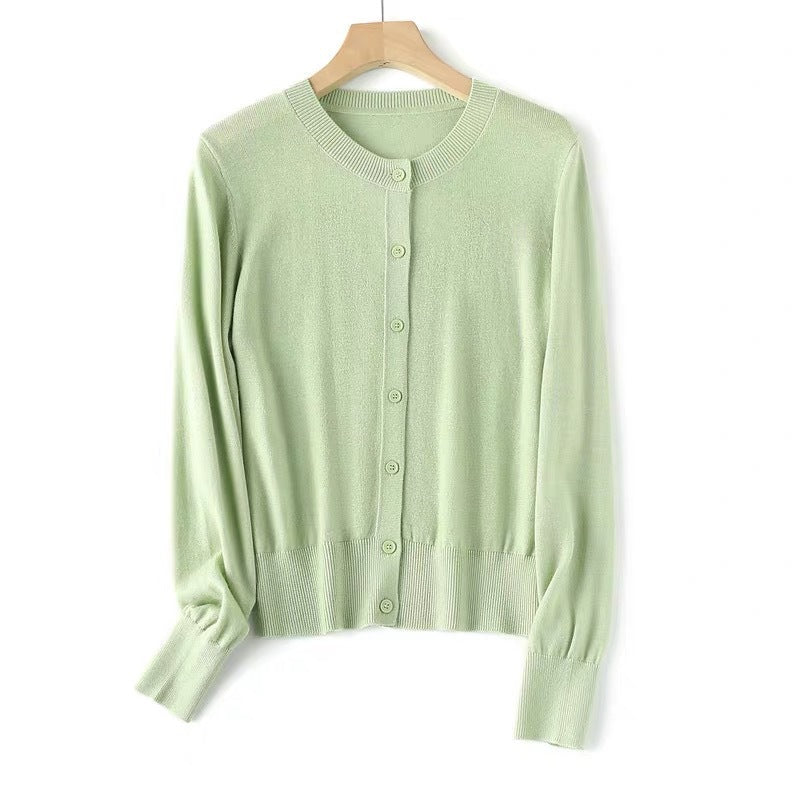 Elegant Knit Cardigan with Fine Buttons