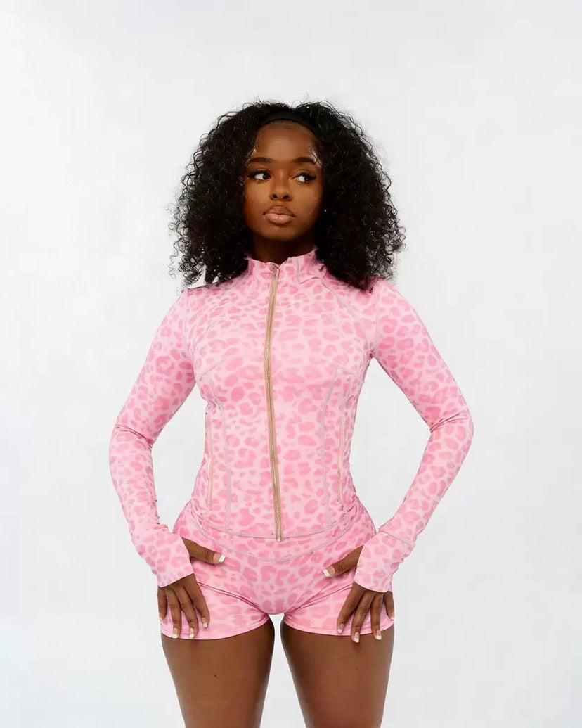 Women's Fashionable Sport Suit with Crop Top and Long Sleeves in Leopard Print