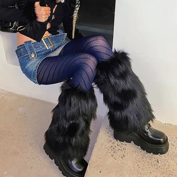 Women's Fashionable Winter Jacket with Luxurious Fur Collar and Kangaroo Pocket