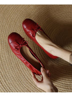 Women's Ballet Flats with Elegant Bow Accent in High-Quality Leather