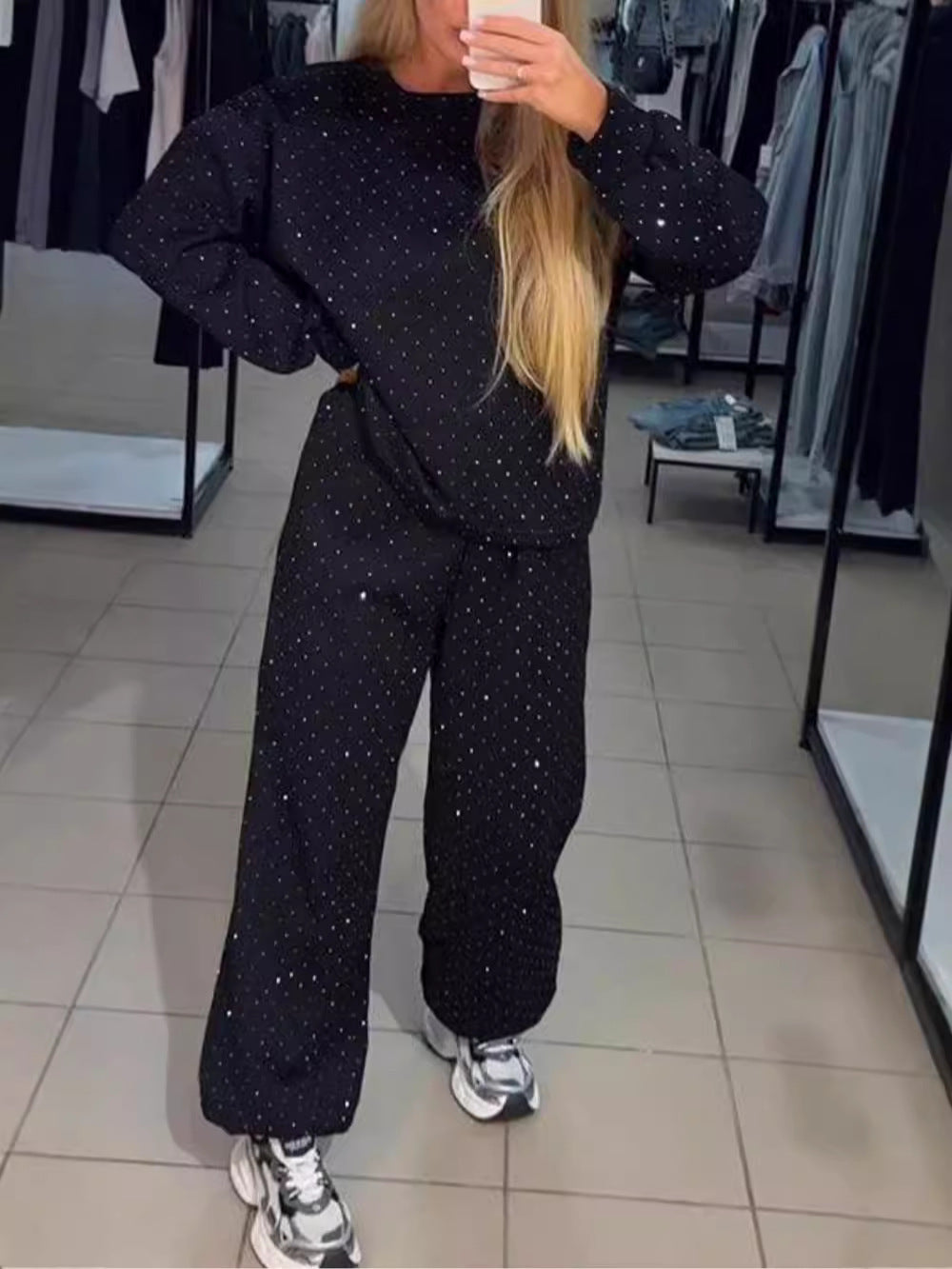 Casual Leisure Suit with Polka Dot Design