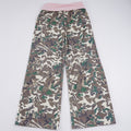 Women's Comfortable Cargo Pants with Elastic Waistband and Camouflage Pattern