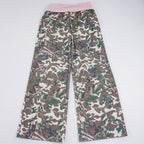 Women's Comfortable Cargo Pants with Elastic Waistband and Camouflage Pattern