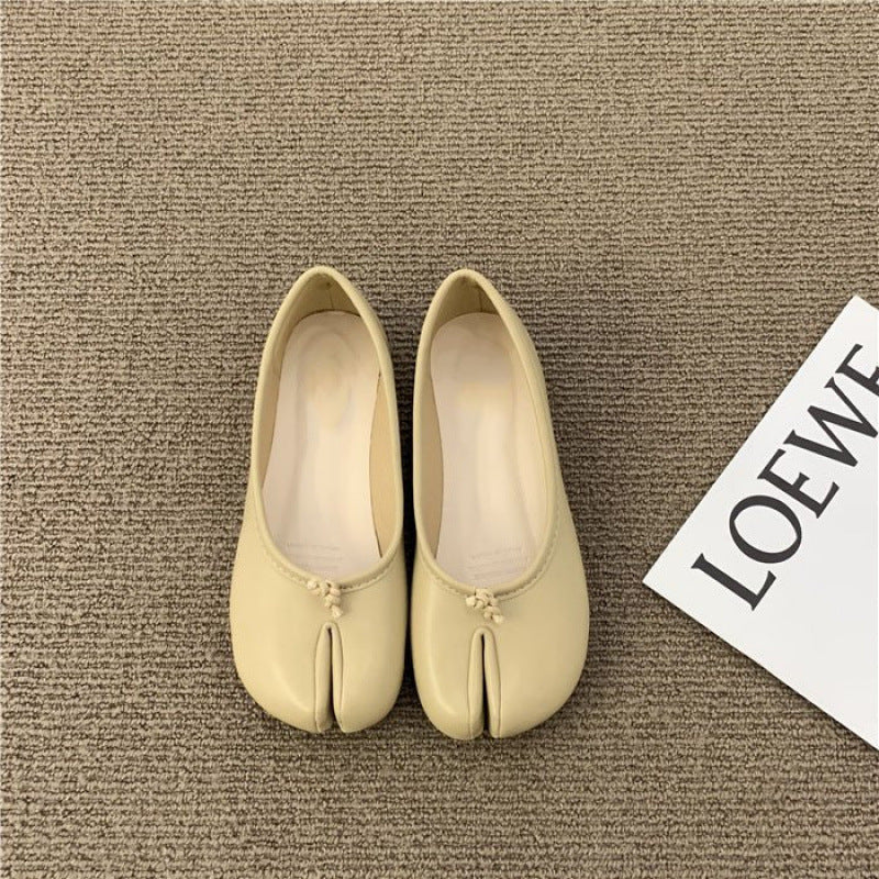 Women's Ballet Flats with Slit Details and Comfortable Insole