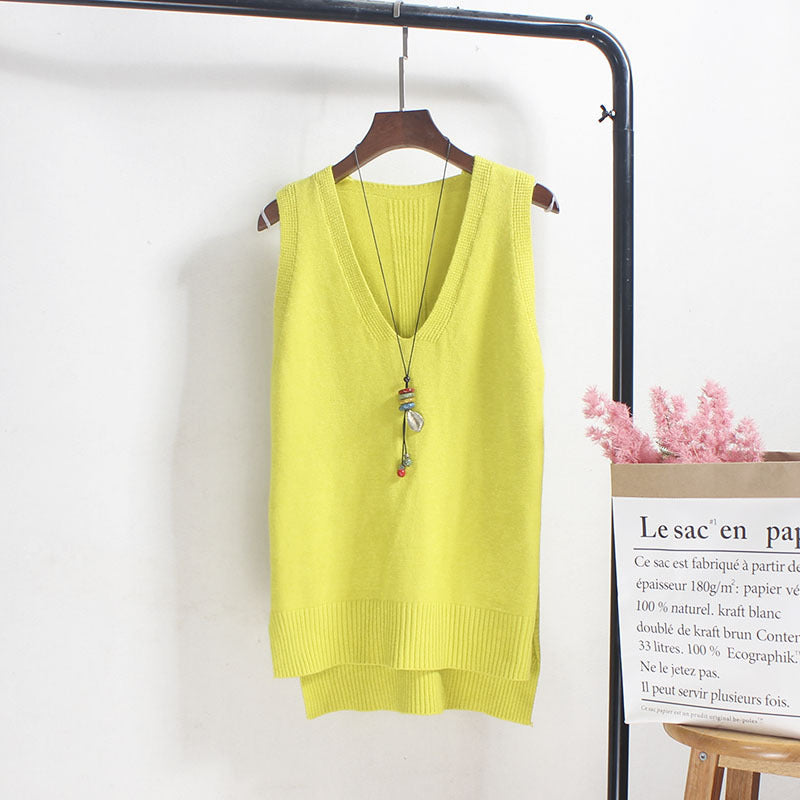 Women's Sleeveless V-Neck Fine Knit Top