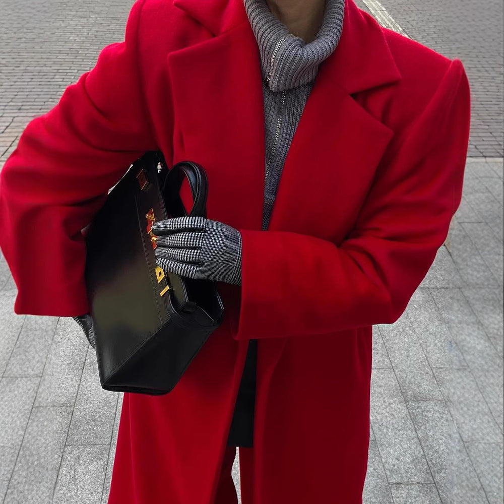 Women's Elegant Coat with Oversized Cut and Chic Lapel