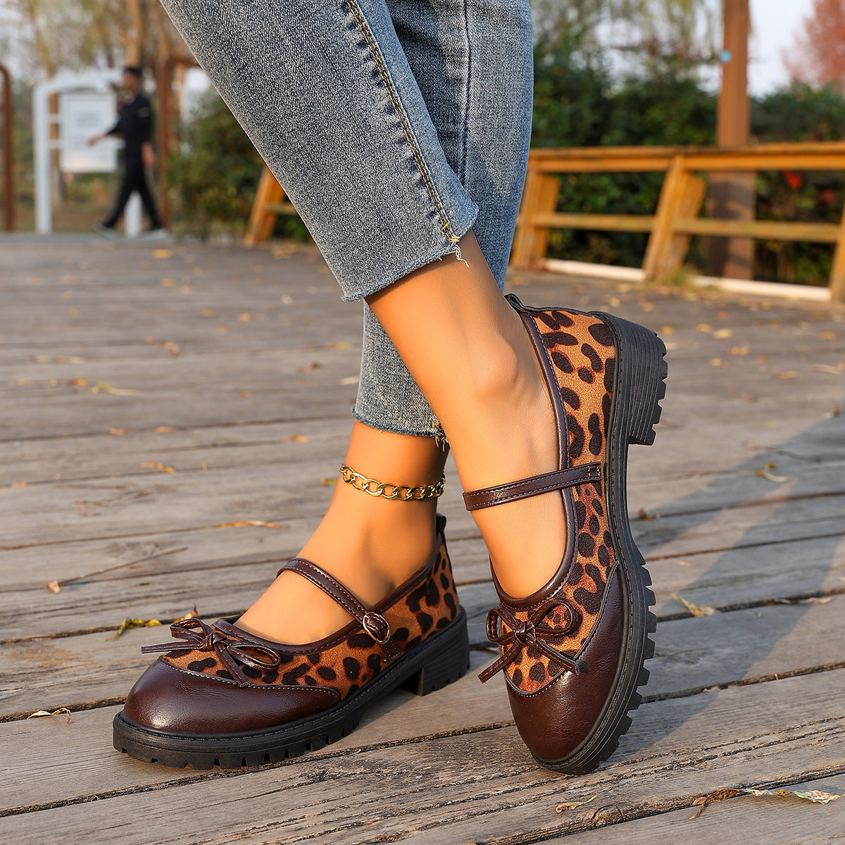 Women's Modern Leopard Print Ballet Flats