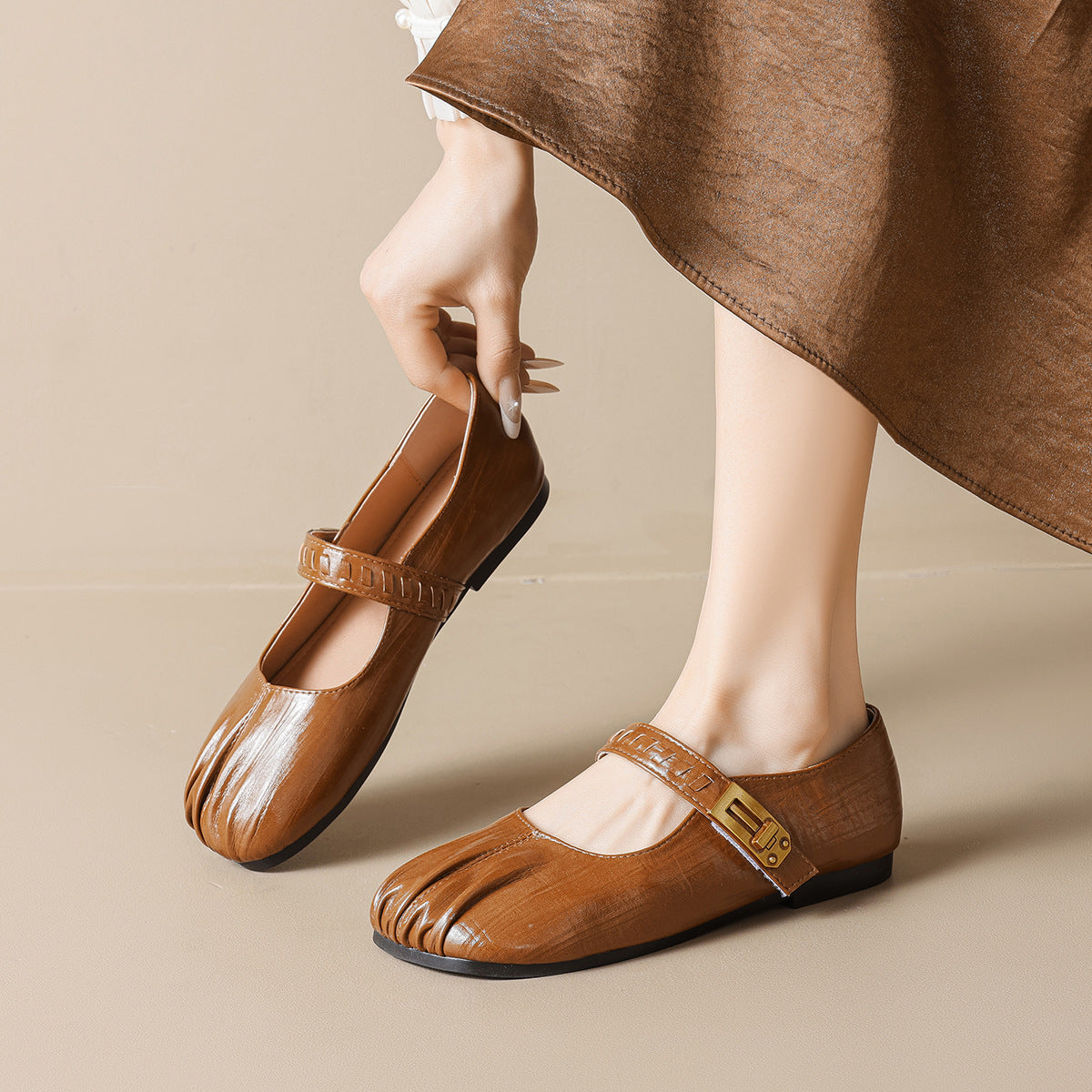 Women's Ballet Flats with Decorative Strap and Leather Surface