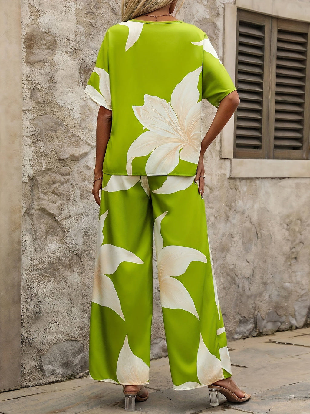 Women's Airy Ensemble with Flowing Cut and Floral Design