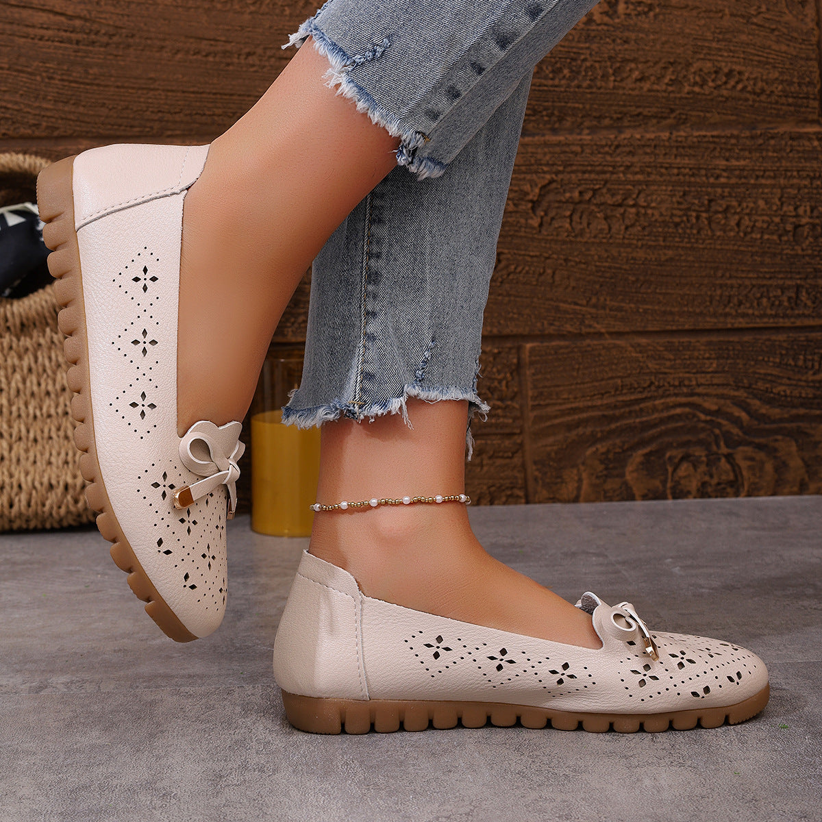 Women's Ballet Flats with Perforated Pattern and Bow Detail