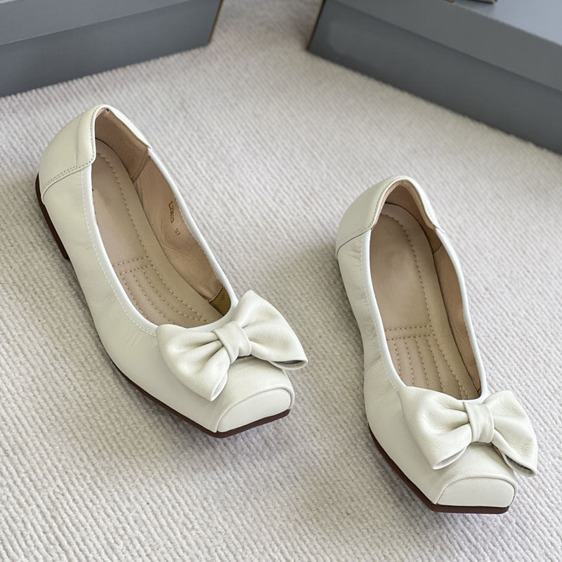 Women's Ballet Flats with Bow Accent