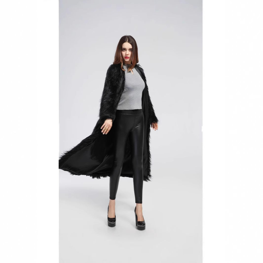 Women's Luxurious Faux Fur Coat with Elegant Lining