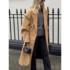 Elegant Wool Coat in Modern Retro Design