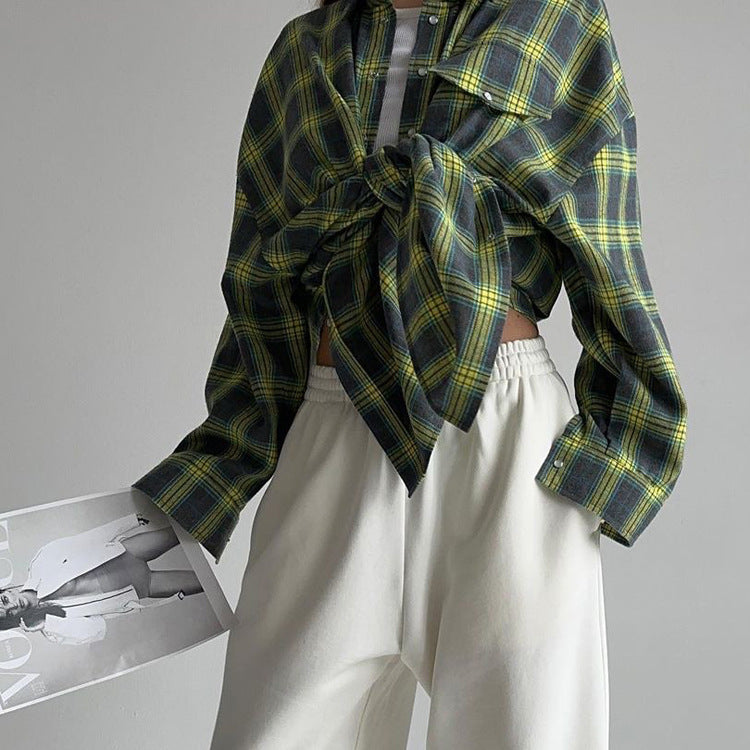 Women's Long-Sleeve Shirt in Casual Plaid